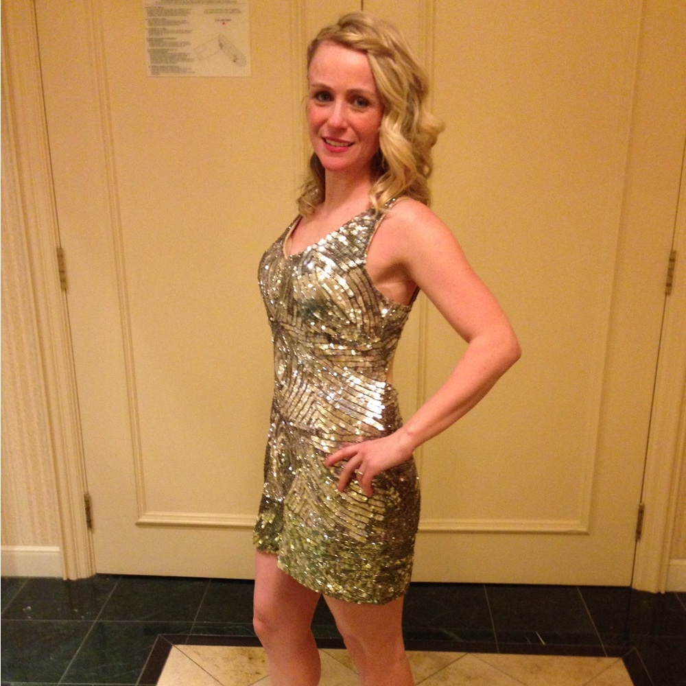 Adrianna Papell Cocktail mermaid sequin dress.